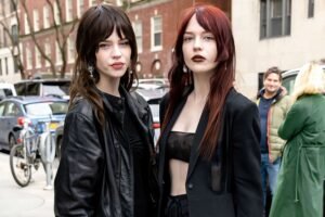 Are Sophie and Ellie Thatcher Identical Twins Their Family Bond & Careers Explained