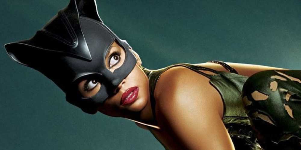Catwoman Is a Superhero Movie That Barely Resembles Its Source