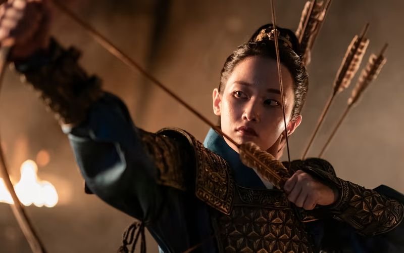 Queen Woo (2024)