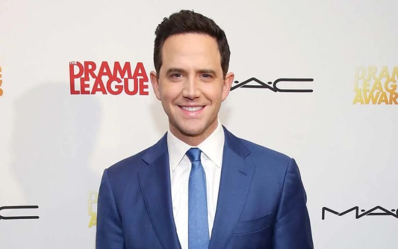 Santino Fontana as Hans